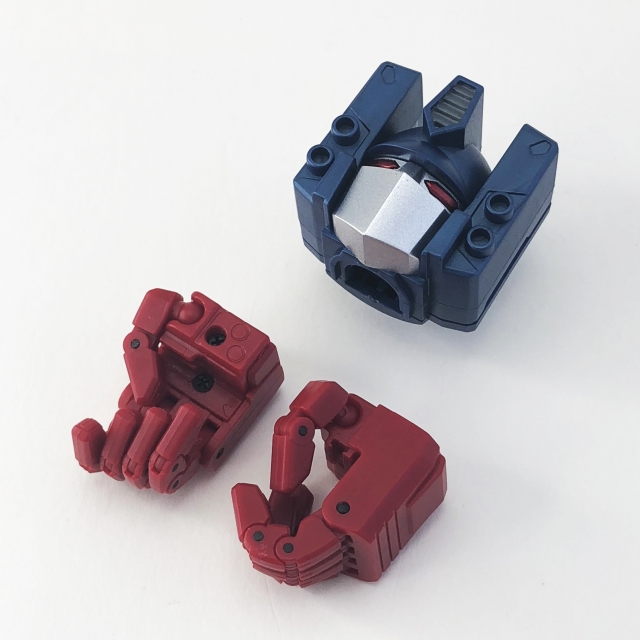 MBA-01 Power Baser Optional Head and Articulated Hands Set | Fans Hobby