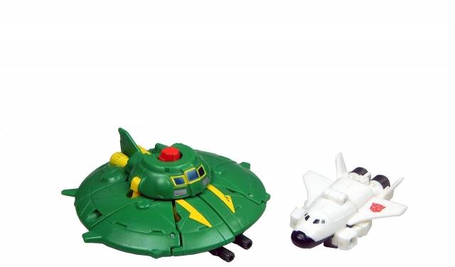 Legends Class Autobot Cosmos and Payload | Transformers Generations Thrilling 30