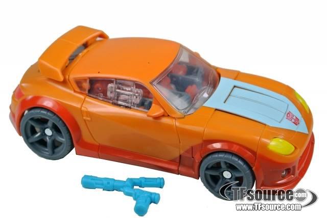 Deluxe Class Wheelie Exclusive | Transformers Generations GDO