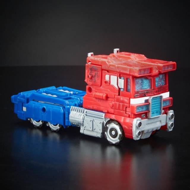 SG-06 Optimus Prime Voyager Class | Transformers Generations War for Cybertron Siege Chapter