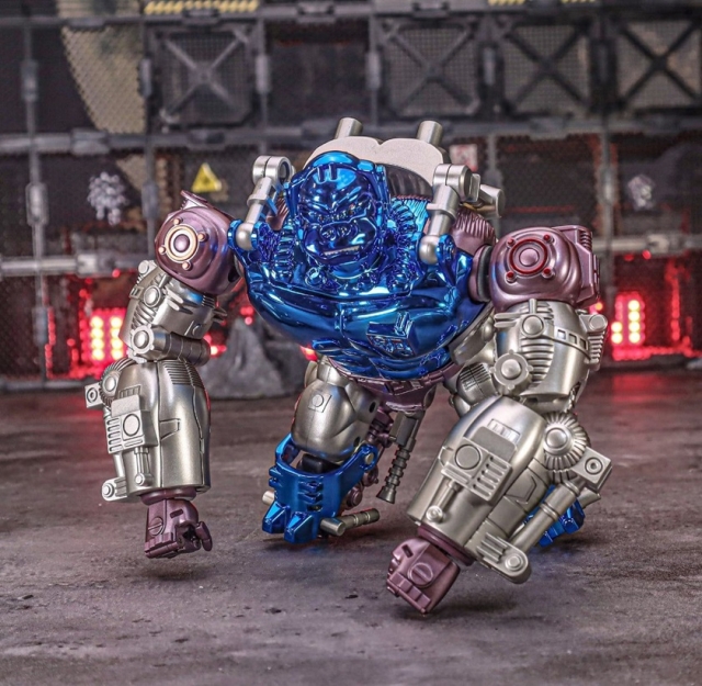 BWM-02 Skateboard Gorilla | TransArt