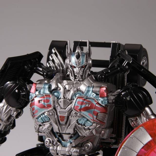 AD-31EX Black Knight Optimus Prime Exclusive | Transformers Age of Extinction | Lost Age