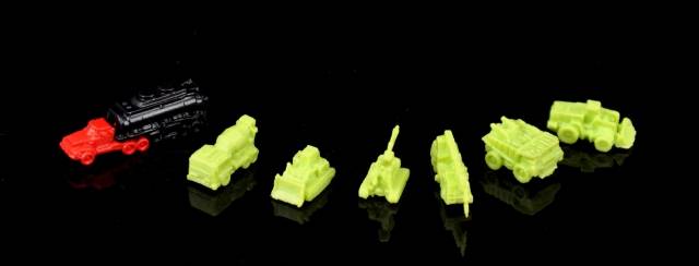 Citizen Set 01 and Trench Covers | MakeToys | City Bot