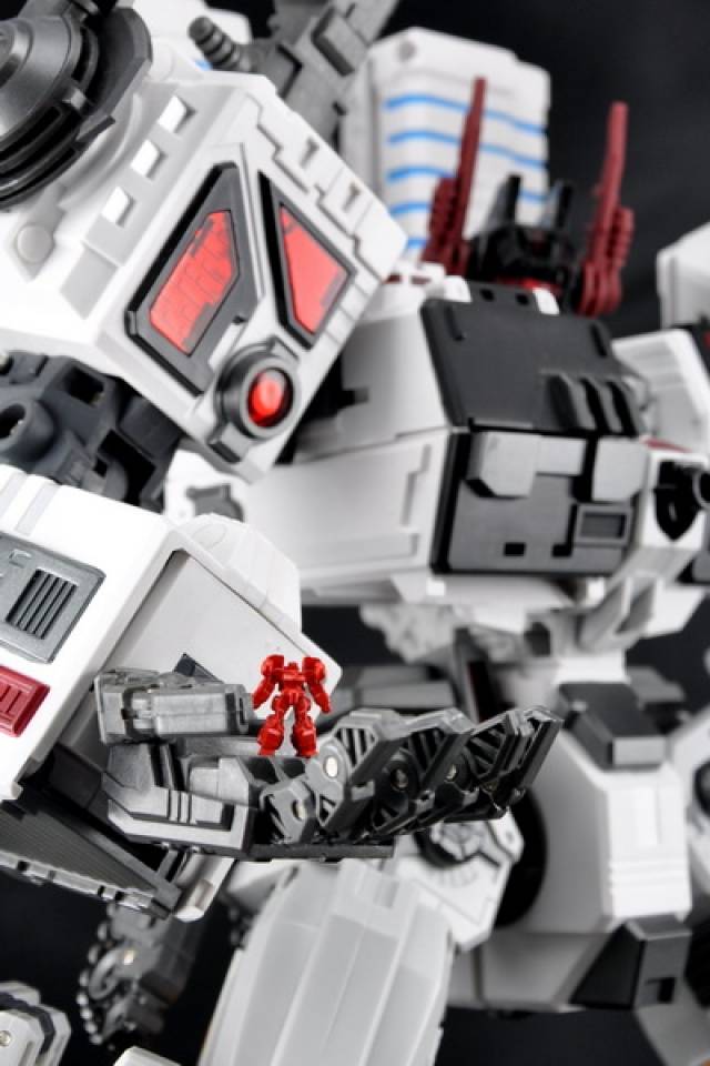 Citizen Set 01 and Trench Covers | MakeToys | City Bot