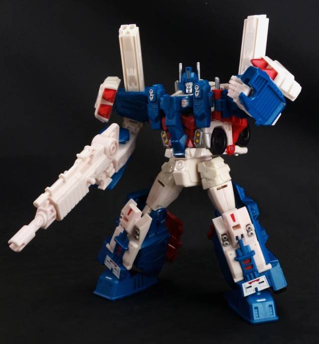 XT009 Leader Ultra Magnus Combiner Wars Upgrade Kit | X2 Toys | Upgrade Kit