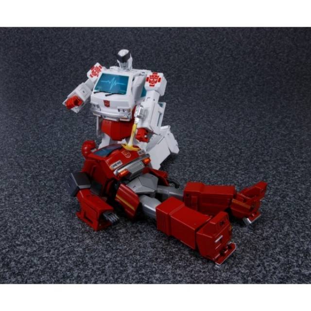 MP-30 Ratchet | Transformers Masterpiece
