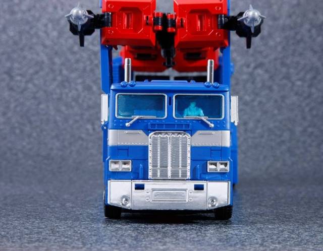 MP-31 Delta Magnus Diaclone Version | Transformers Masterpiece