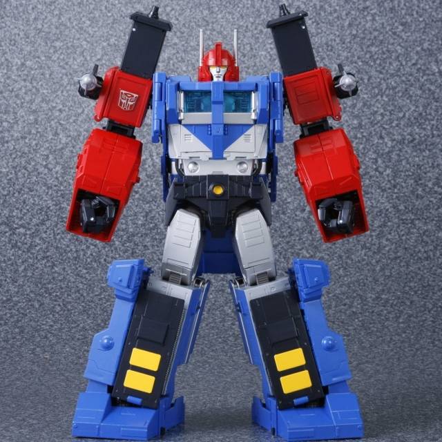 MP-31 Delta Magnus Diaclone Version | Transformers Masterpiece
