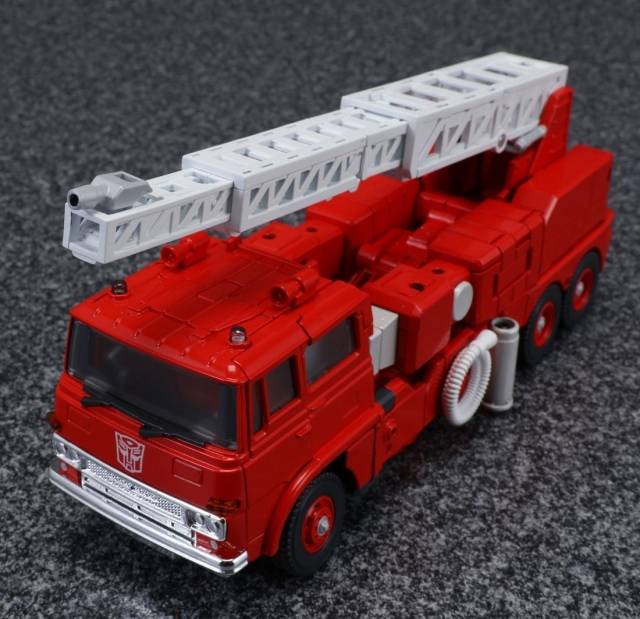 MP-33 Inferno | Transformers Masterpiece