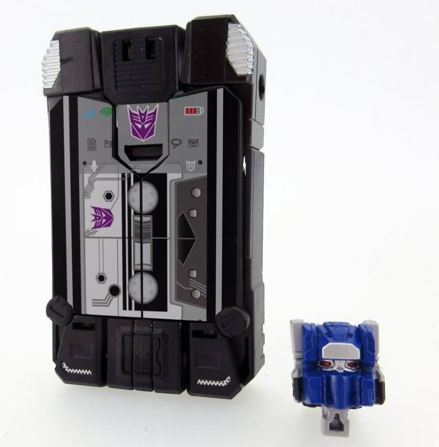LG37 Jaguar with Blue Horn | Japanese Transformers Legends