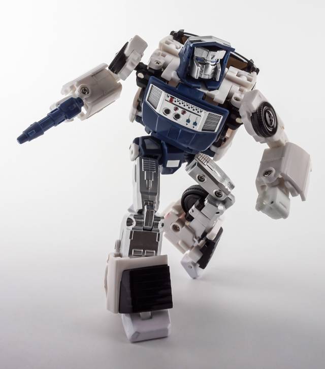MM-6 Boost and MM-VII Hatch Toy Version | X-Transbots Master Mini