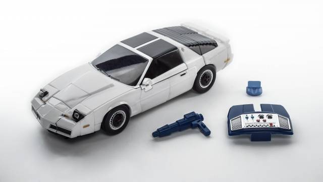 MM-6 Boost and MM-VII Hatch Toy Version | X-Transbots Master Mini