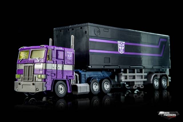 Shattered Glass Optimus Prime | Transformers Masterpiece