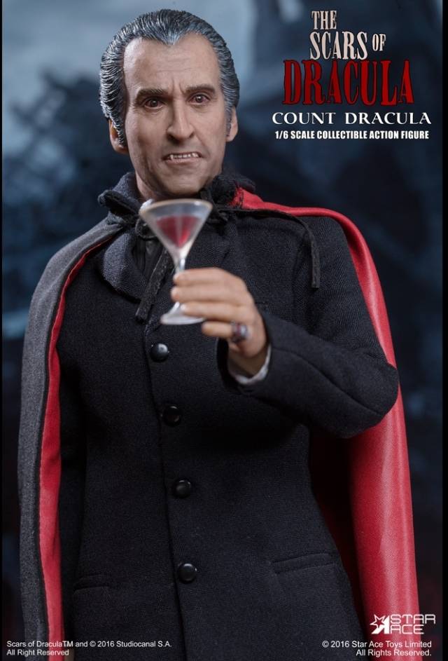 Star Ace - Scars of Dracula - Christopher Lee Count Dracula