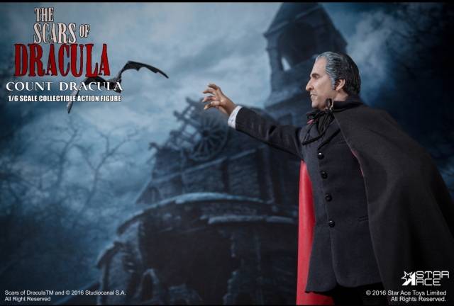 Star Ace - Scars of Dracula - Christopher Lee Count Dracula