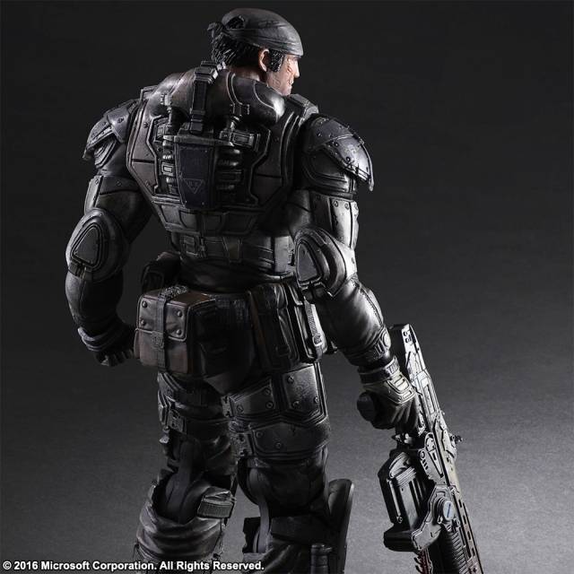 Marcus Fenix Play Arts Kai I Square Enix