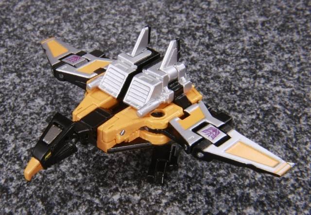 MP-16 Frenzy and Buzzsaw | Transformers Masterpiece