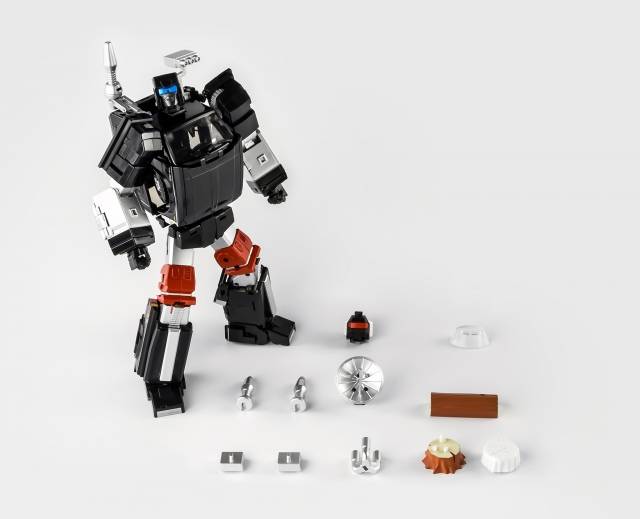 MX-8 Aegis | X-Transbots