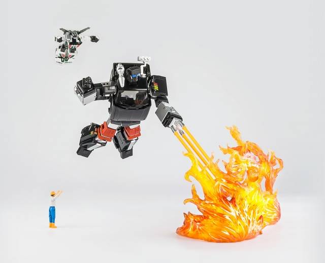 MX-8 Aegis | X-Transbots