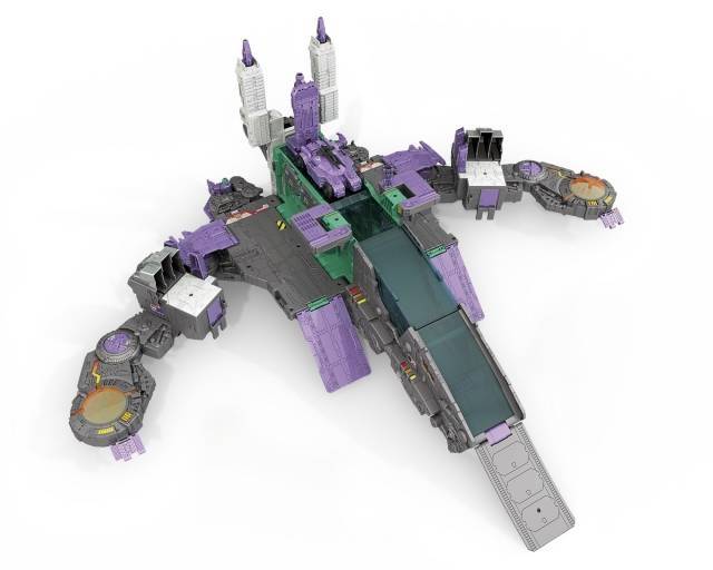 Trypticon and Full-Tilt Titan Class  | Transformers Generations Titans Return
