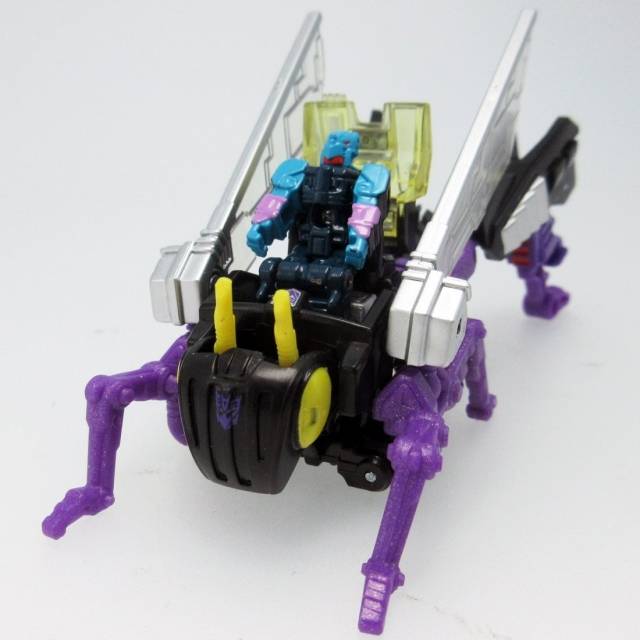 LG47 Kickback with Clouder | Japanese Transformers Legends