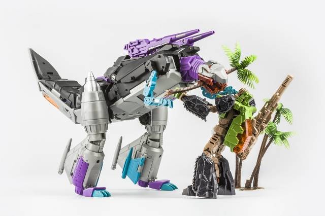 Kingzilla and Komodus EAVI Metal  Phase 10A | KFC Toys