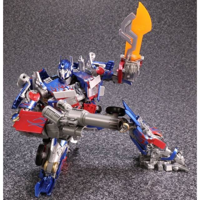 MPM-4 Optimus Prime | Transformers Masterpiece Movie Series
