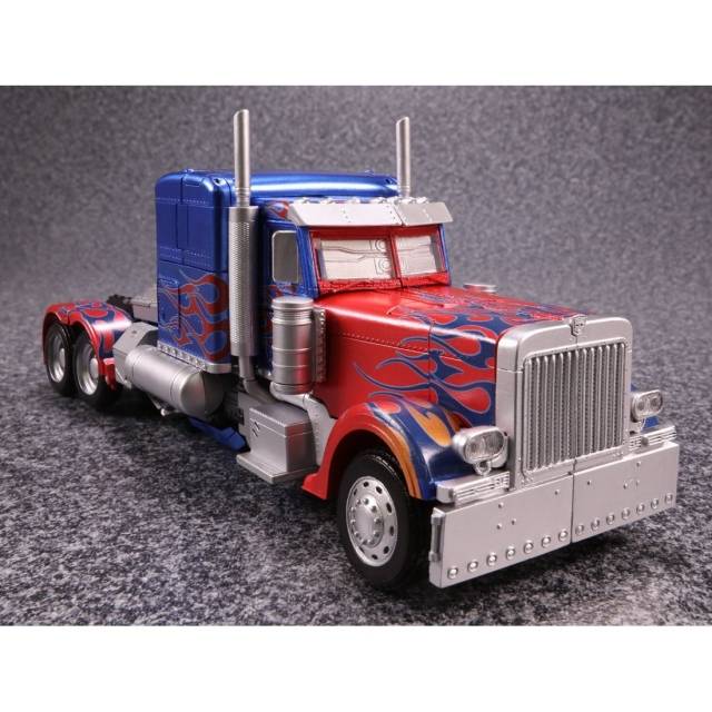 MPM-4 Optimus Prime | Transformers Masterpiece Movie Series