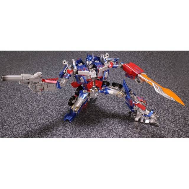 MPM-4 Optimus Prime | Transformers Masterpiece Movie Series