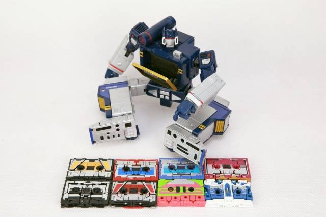 R-01 Durden and Barney | Robot Hero