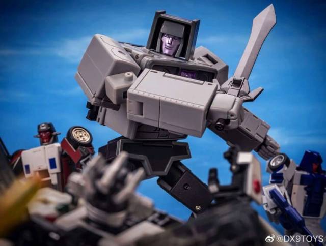 D14 Capone | DX9 Toys Attila Combiner