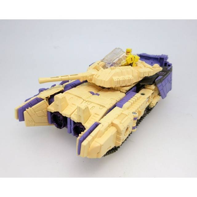 LG59 Blitzwing | Japanese Transformers Legends