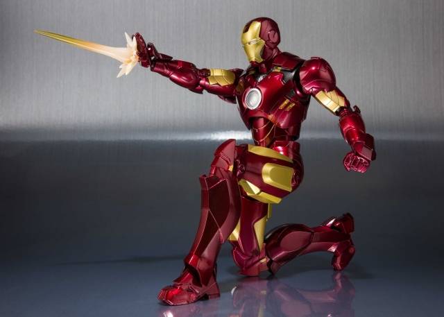 Iron Man Mark 4 and Hall of Armor S.H. Figuarts | Bandai Tamashii Nations | Marvel