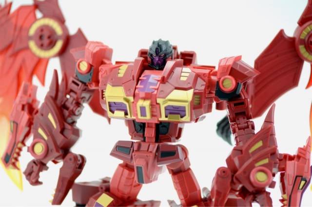 MB-03A Red Dragon Convention Exclusive Limited Edition | Fans Hobby Master Builder