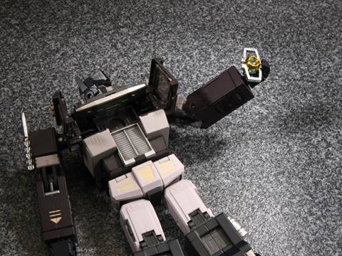 MP-04S Convoy Sleep Mode and Trailer Complete Version | Transformers Masterpiece