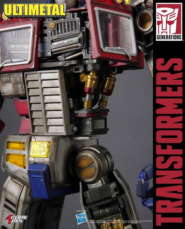 UM-01B Optimus Prime Battle Damaged Version 17-inch Figure | Transformers Ultimetal