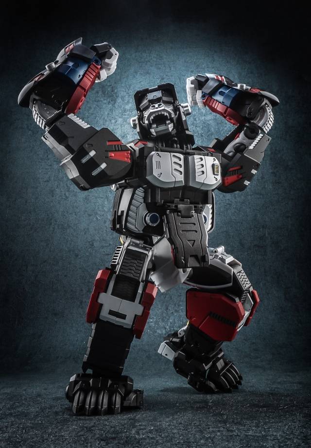 GT-10 Gorilla BW | Generation Toy