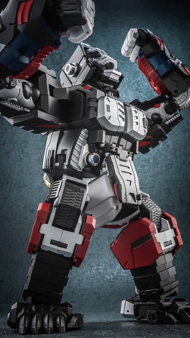 GT-10 Gorilla BW | Generation Toy