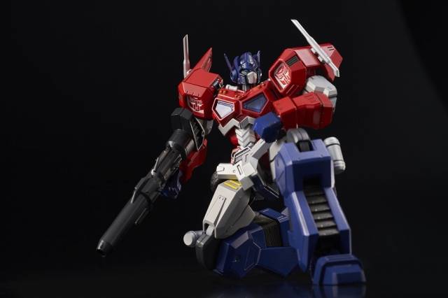 01 Optimus Prime Attack Mode Model Kit | Transformers Furai Model | Flame Toys