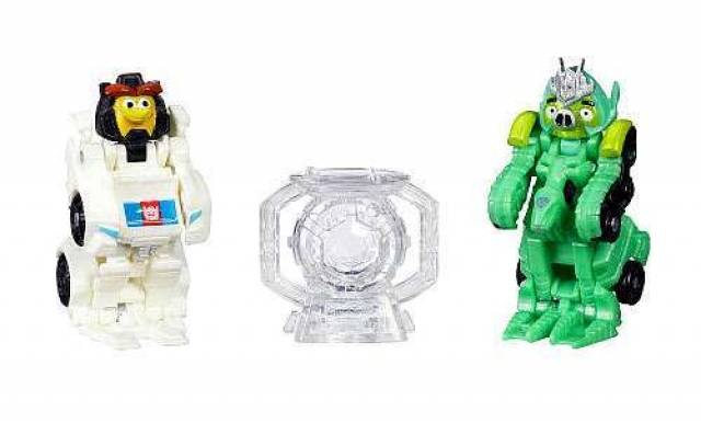 Autobird Jazz vs. Deceptihog Brawl Pig | Transformers Angry Birds Telepods