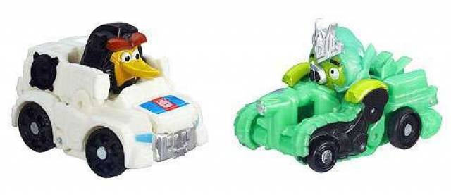 Autobird Jazz vs. Deceptihog Brawl Pig | Transformers Angry Birds Telepods
