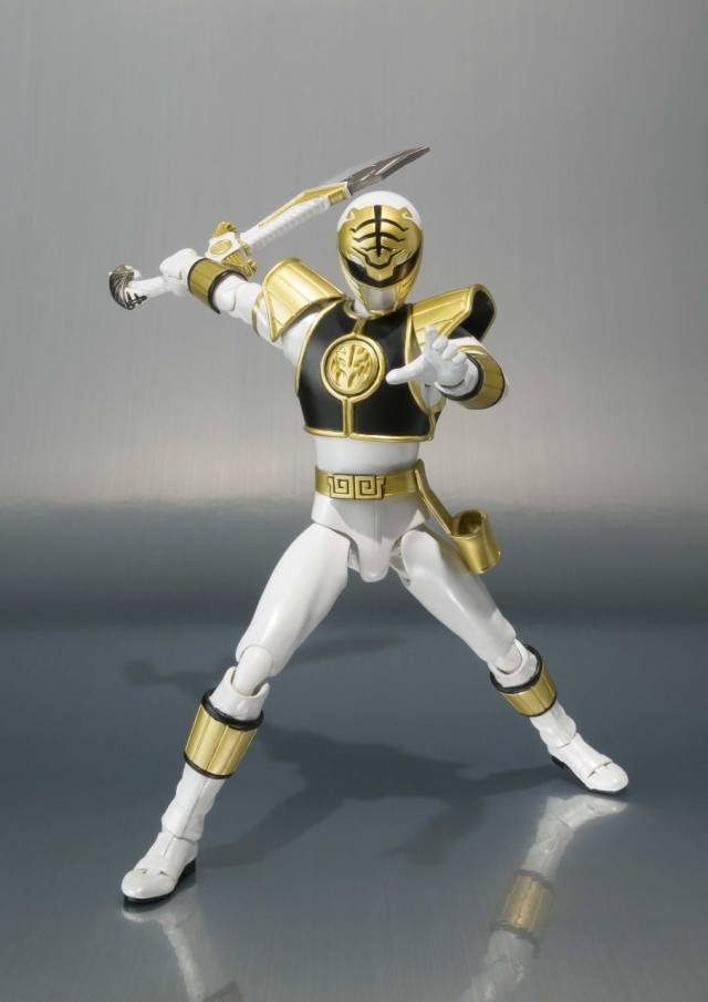 White Ranger | The Loyal Subjects Action Vinyls | MMPR Mighty Morphin Power Rangers