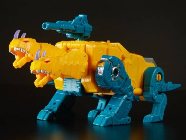 Sinnertwin Deluxe Class | Transformers Generations Power of the Primes