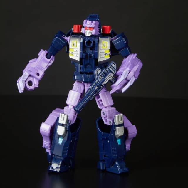 Blot Deluxe Class | Transformers Generations Power of the Primes