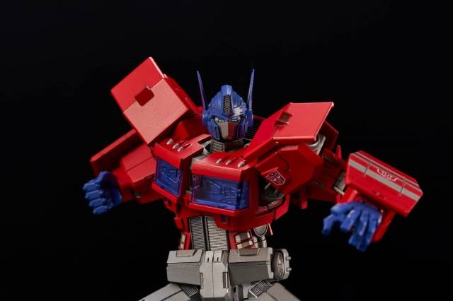 03 Optimus Prime IDW Version Model Kit | Transformers Furai Model | Flame Toys