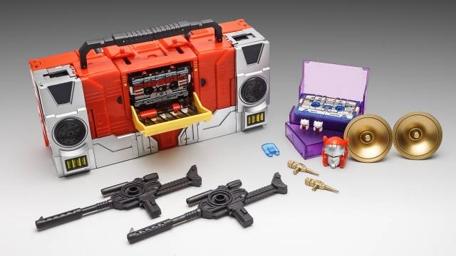 Transistor Orange Movie Version and cassettes | KFC Toys