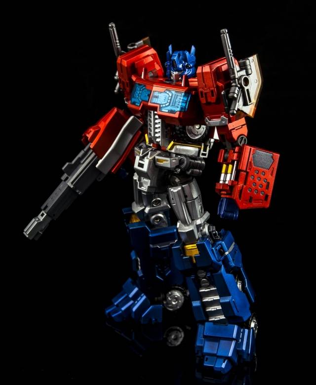 MTCD01P Striker Manus Premium Version | MakeToys | Cross Dimension