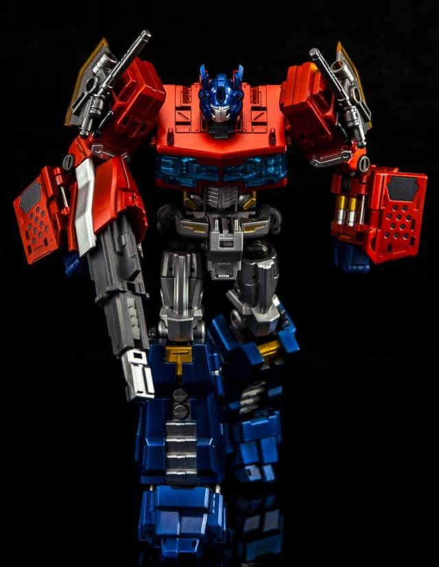MTCD01P Striker Manus Premium Version | MakeToys | Cross Dimension