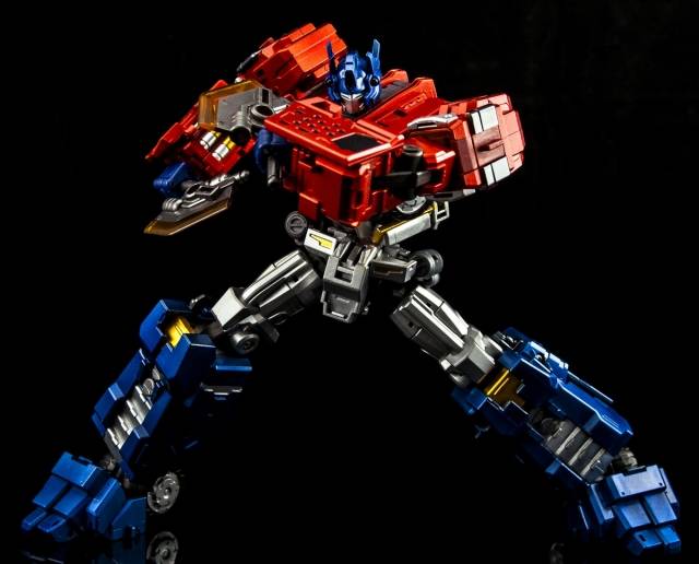 MTCD01P Striker Manus Premium Version | MakeToys | Cross Dimension