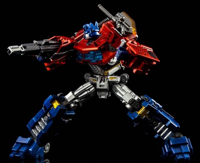 MTCD01P Striker Manus Premium Version | MakeToys | Cross Dimension